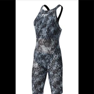 TYR Avictor 2.0 Supernova Open Back tech suit.  Size 26.  Never opened or worn.